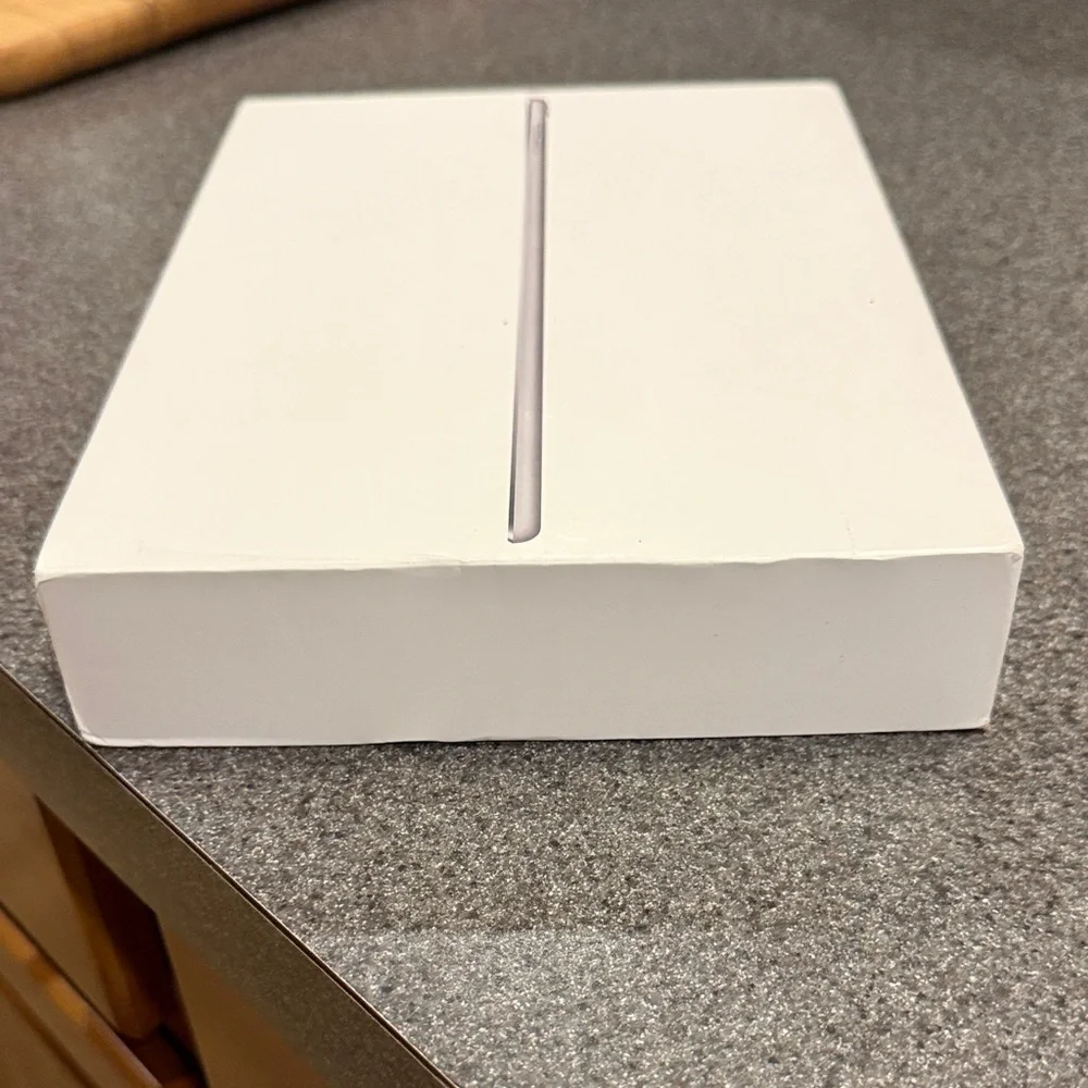 Apple Tablet - White Box ipad pro